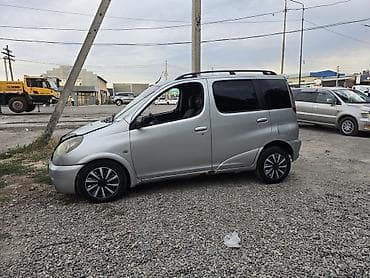 Продажа авто: Toyota Funcargo: 2003 г., Механика, Бензин, Минивэн — 8