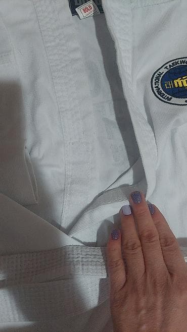 Китептер жана журналдар: Продаю новое кимано для ребёнка. на рост 110 см. за 450 сом. также в — 9