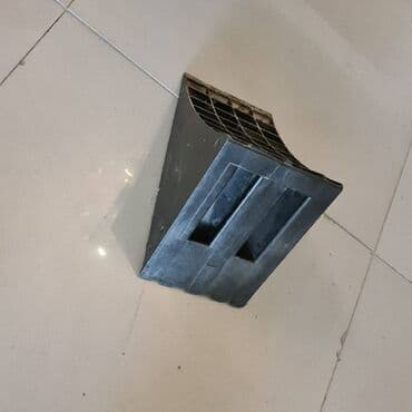 подземный переход: Упор противооткатный Пластиковый противооткатный упор UK53K — 2