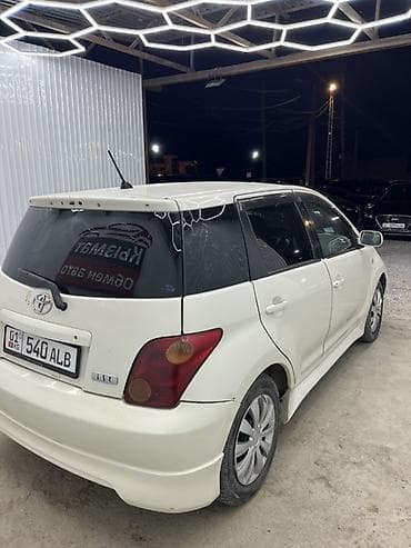 jac s7: Toyota Ist: 2003 г., 1.3 л, Автомат, Бензин, Хэтчбэк — 3