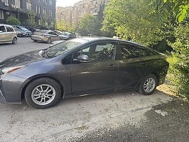 prius: Toyota Prius: 2018 г., 1.8 л, Вариатор, Гибрид, Хэтчбэк — 8