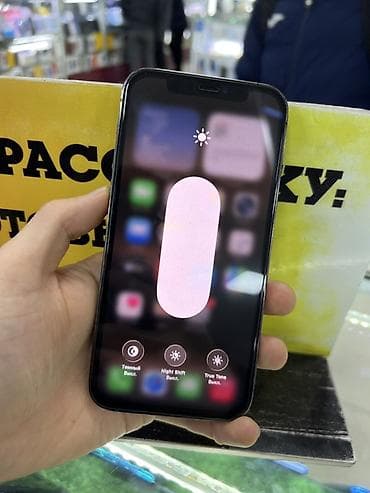 Компьютеры, ноутбуки и планшеты: IPhone 12, Б/у, 256 ГБ, Черный, Чехол, 70 % — 3