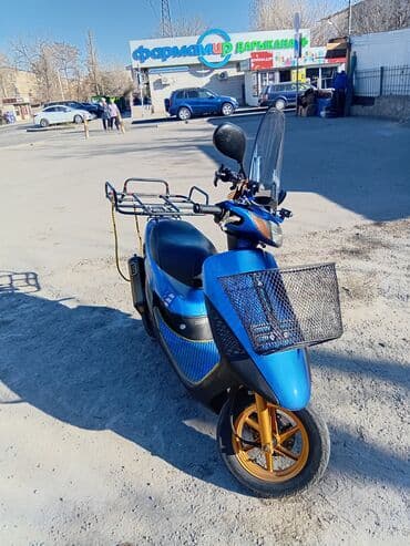 Скутеры: Скутер 49 см³Экономичный скутер в отличном состоянии. Полностью — 1