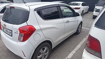 Chevrolet Spark: 2016 г., 0.1 л, Автомат, Бензин, Хэтчбэк