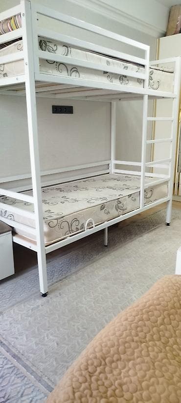 кровать металлические: Двухъярусная металлическая кровать с матрасами - Прочная сварная — 1