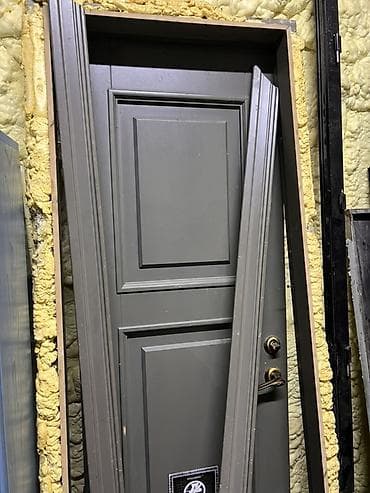 Эшиктер жана комплектөөчүлөр: Үйлөр жана батирлер үчүн эшик, Металлдан, Бир эшиктуу, Оң кол, түсү - Боз — 1