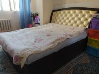 даром кровать: 3500 сом Кровать двуспальная требуется ремонт нижней части, без — 2