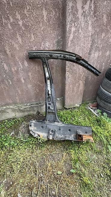 кузов автомобиля: Стойка кузова Toyota — 5