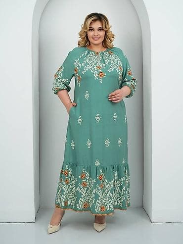 amber elixir: Платье миди/макси свободного кроя с мелким цветочным принтом. Размер — 9