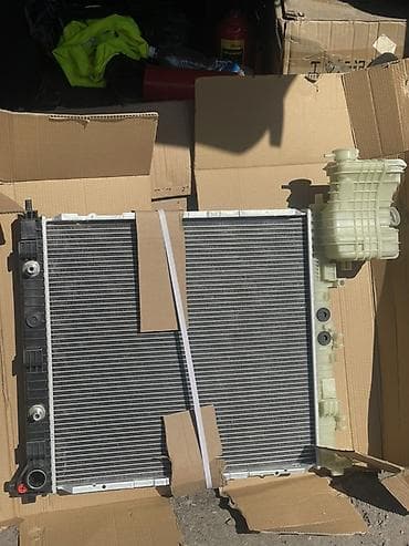 Радиатор охлаждения двигателя с расширительным бачком - Тип