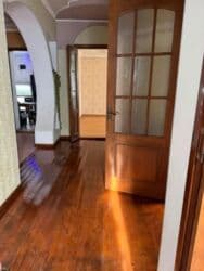 дом ж м ак бата: Сдаётся 2 этажный дом в городе Манас. на долгий срок. Дом полностью — 31