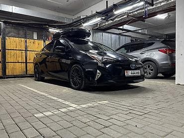 Toyota Prius: 2016 г., 1.8 л, Вариатор, Гибрид, Хэтчбэк