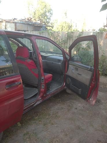 двени: Mazda MPV: 1994 г., 2.4 л, Механика, Бензин, Минивэн — 8