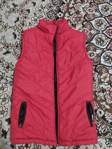 Классические жилеты: Продаю безрукавку — 1