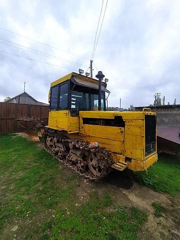 продаю трактор т28: Гусеничный трактор (желтый), универсальный для сельхозработ и — 3