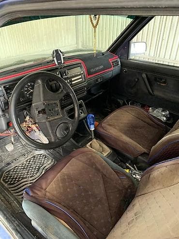 авто краска: Volkswagen Golf: 1991 г., 1.8 л, Механика, Бензин, Хэтчбэк — 5