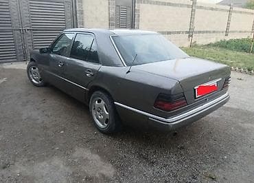 bew e34: Mercedes-Benz W124: 1991 г., Седан — 5