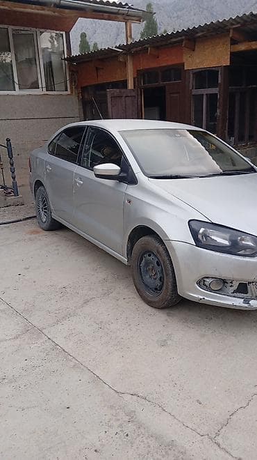wuling mini ev: Volkswagen Polo: 2010 г., 1.6 л, Механика, Бензин, Седан — 3
