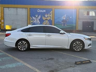 Honda Accord: 2019 г., 2 л, Вариатор, Гибрид, Седан — 5