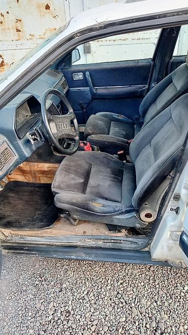 Audi: Audi 100: 1986 г., 1.8 л, Бензин — 5
