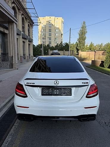 w124 e: Mercedes-Benz E-класс AMG: 2018 г., 4 л, Автомат, Бензин, Седан — 2