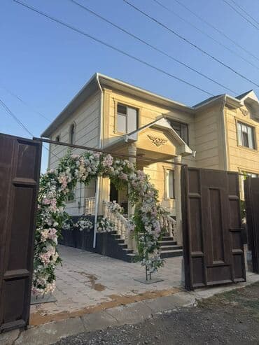 дом в г каракол: 200 м², 6 бөлмө, Жылытылган, Евроремонт, Жертөлө, ороо — 6