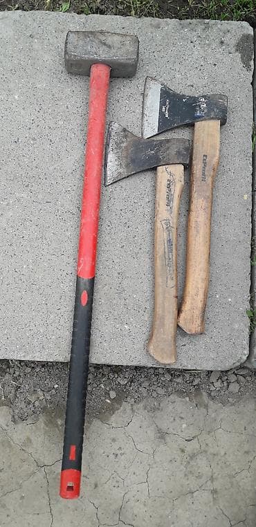 инструменты по дереву: Набор инструментов для столярных, слесарных и хозяйственных работ. В — 2