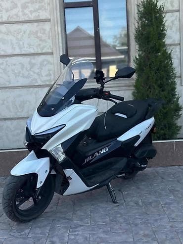 Макси-скутер Yamaha, 150 куб. см, Бензин, Б/у