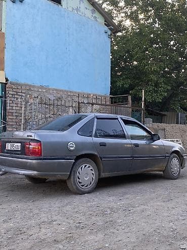 70 сом: Opel Vectra: 1995 г. — 5