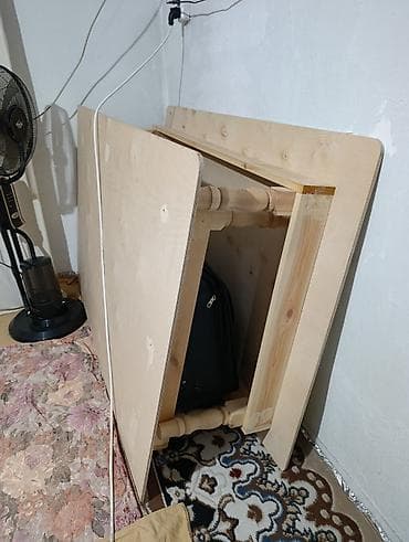 Кухонные столы: Кухонный стол, Прямоугольный, Нераскладной — 1