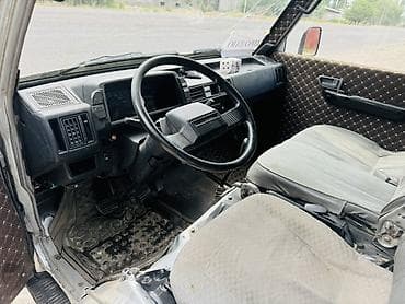 Транспорт ижарасы: Пассажирский микроавтобус (серебристый), длинная база, задняя — 5