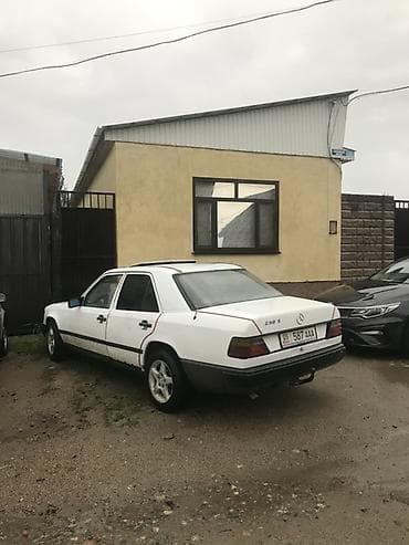Унаа сатуу: Mercedes-Benz W124: 1988 г., 2.3 л, Кол менен иштөөчү, Бензин, Седан — 5