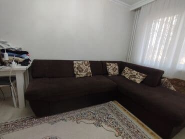 Угловой диван, C подушками