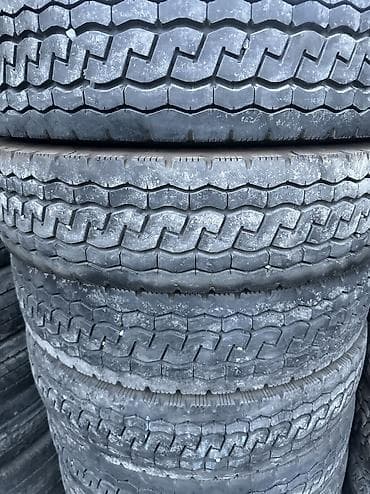 stud 100: Шины 205 / 80 / R 17.5, Всесезонная, Б/у, Комплект, Грузовики/Автобусы, Япония, Bridgestone — 3