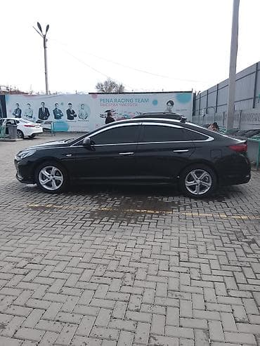 Hyundai Sonata, чёрный седан бизнес-класса. Кузов и экстерьер: -