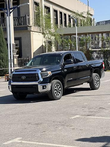 5700: Toyota Тундра: 2018 г., 5.7 л, Автомат, Бензин, Пикап — 2