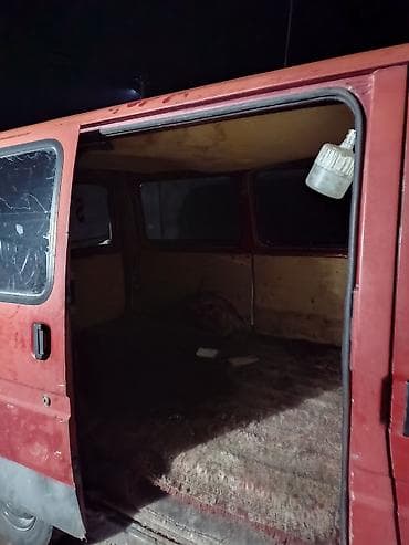 блок реле: Ford Transit: 1990 г., 2 л, Механика, Бензин — 3