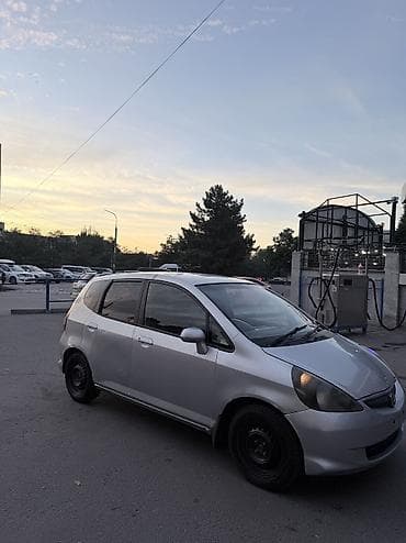 авто вит: Honda Fit: 2002 г., 1.3 л, Вариатор, Бензин, Хэтчбэк — 2