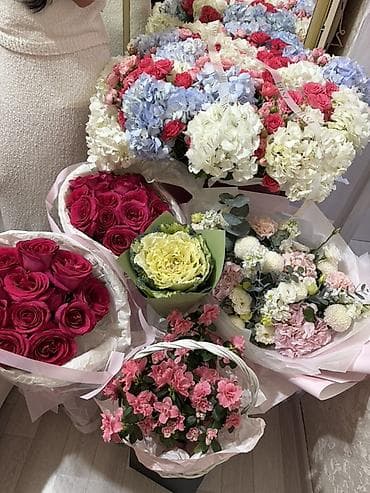 поздравления: Букеты и цветочные композиции в авторском оформлении. Ассортимент на — 3