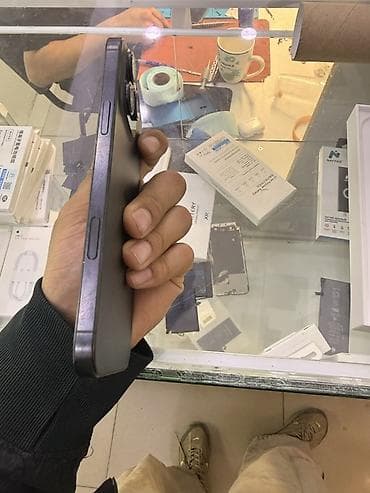 поко: IPhone 16 Pro Max, Б/у, Black Titanium, Коробка — 4
