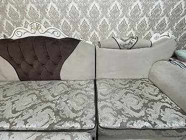 Балдар эмереги: Бурчу бар диван, Кутулар менен — 7