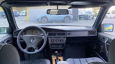 1991: Mercedes-Benz 190: 1991 г., 1.8 л, Механика, Бензин, Седан — 5