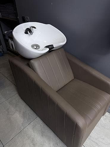 Торговое оборудование: Мойка парикмахерская с креслом. Богатый цвет - светло кофейный — 1