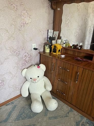 Декор и интерьер: Большой плюшевый мишка белого цвета. - Рост ориентировочно 120–140 см — 2