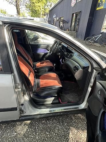 infinity fx: Ford Focus: 2005 г., 1.8 л, Ручные, Бензин, Седан — 7