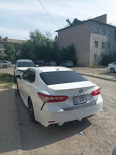 Унаа: Toyota Camry: 2019 г., 2.5 л, Автомат, Гибрид, Седан — 2