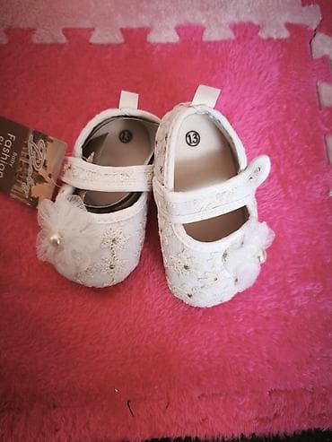 туфли для девочки: Нарядные детские пинетки/балетки для девочки. - Цвет: молочно‑белый — 1