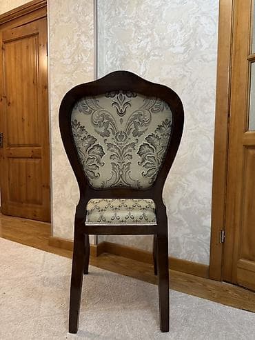 small table: Стол и стул для зала, Б/у, цвет - Коричневый — 6
