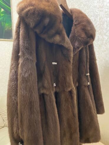 Спецодежда: Носили бережно,очень симпатичного кроя,виде колокольчика,воротник — 5