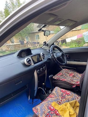 Toyota Ist: 2002 г., 1.5 л, Автомат, Бензин, Хэтчбэк — 10
